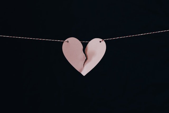 Relationship breakdown and emotional grief in Fuengirola